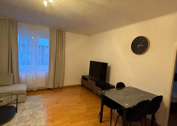 Apartmán Cozy 2-bedroom Retreat Near Subway And Center Vídeň