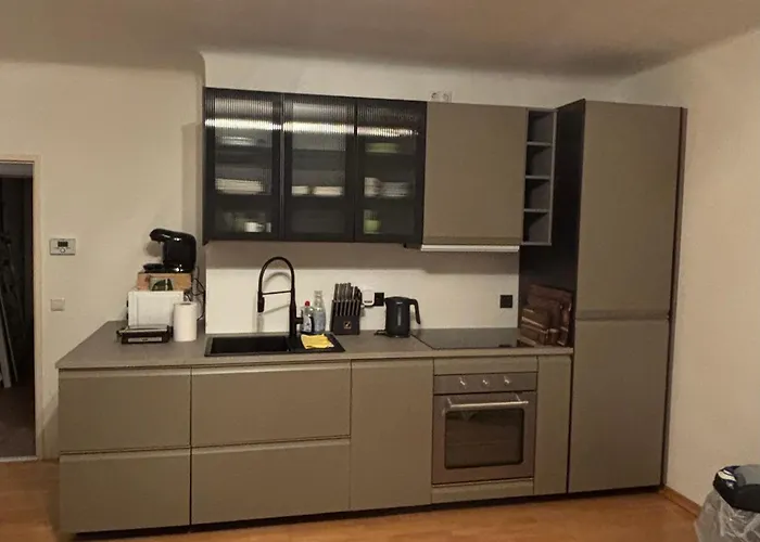 Apartmán Cozy 2-bedroom Retreat Near Subway And Center Vídeň