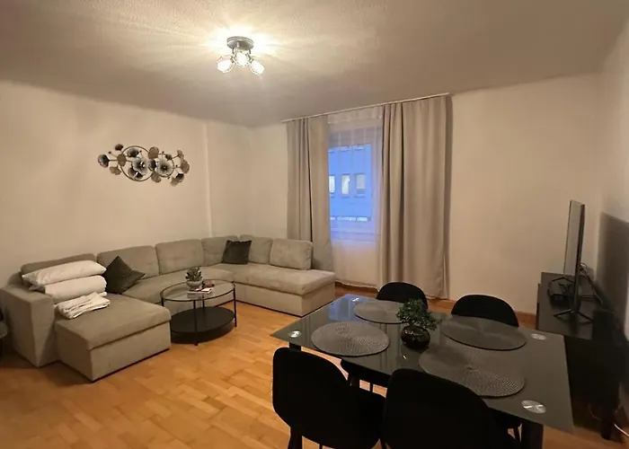 Apartmán Cozy 2-bedroom Retreat Near Subway And Center